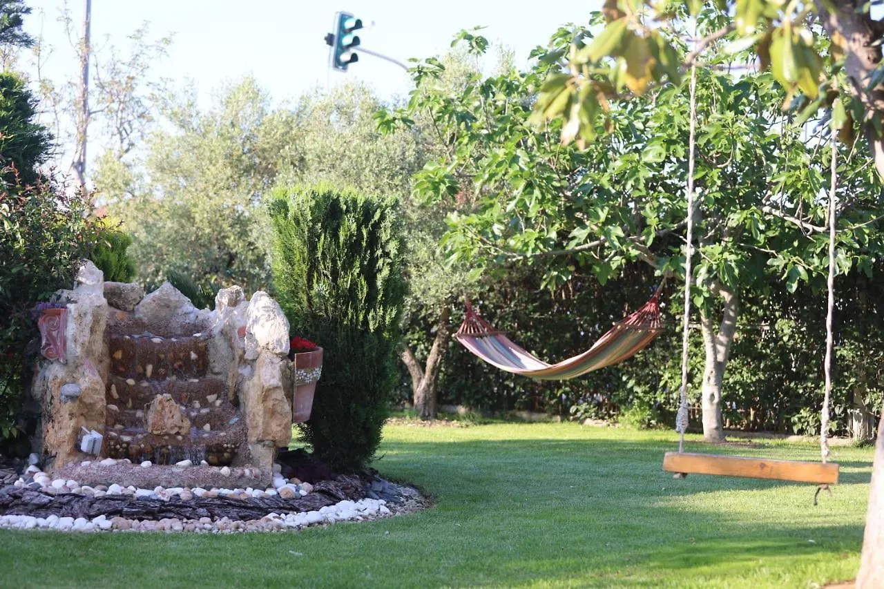 Garden Villa Afytos 0*,